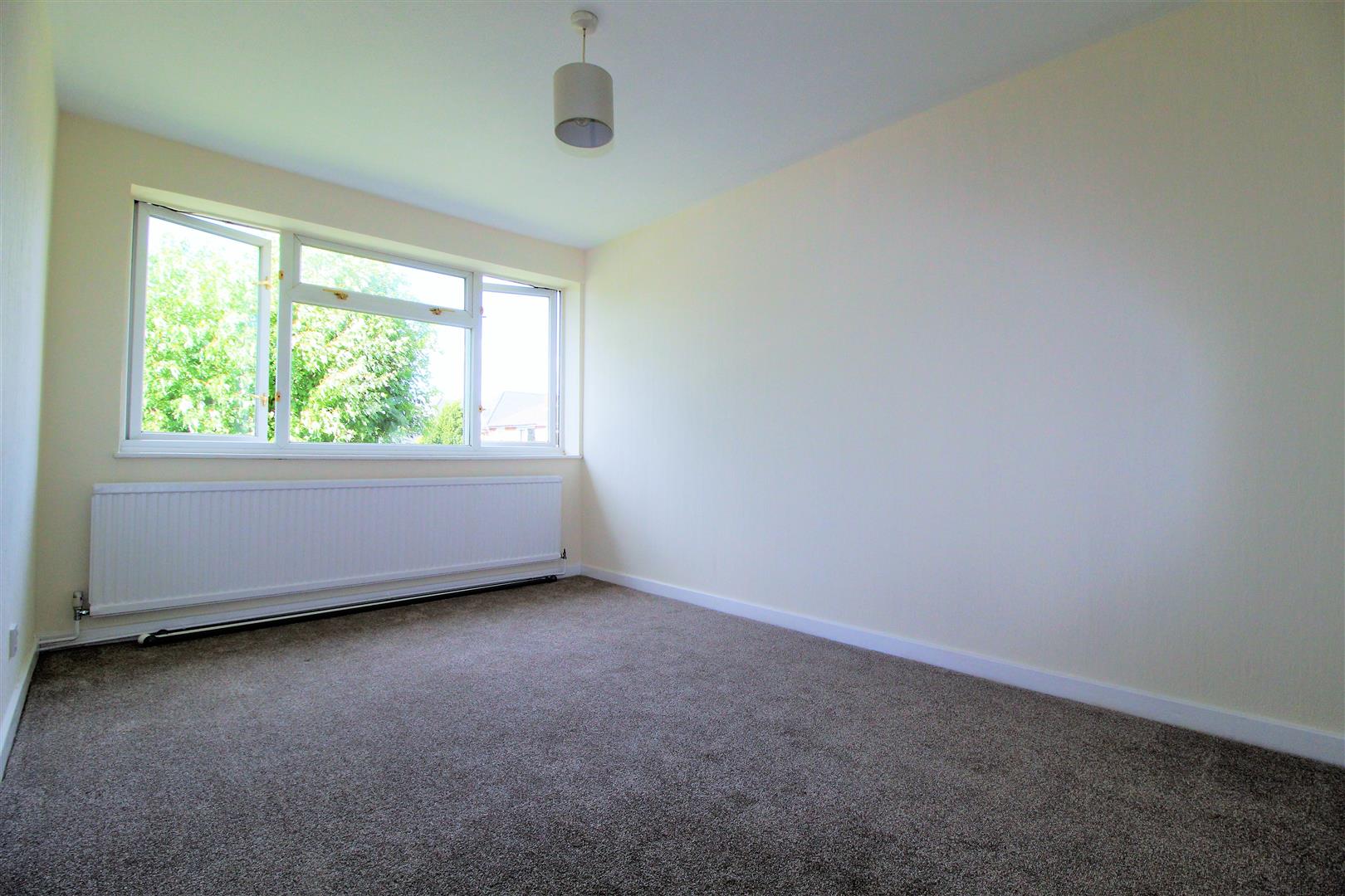 Flat Pampisford Road in Greater London