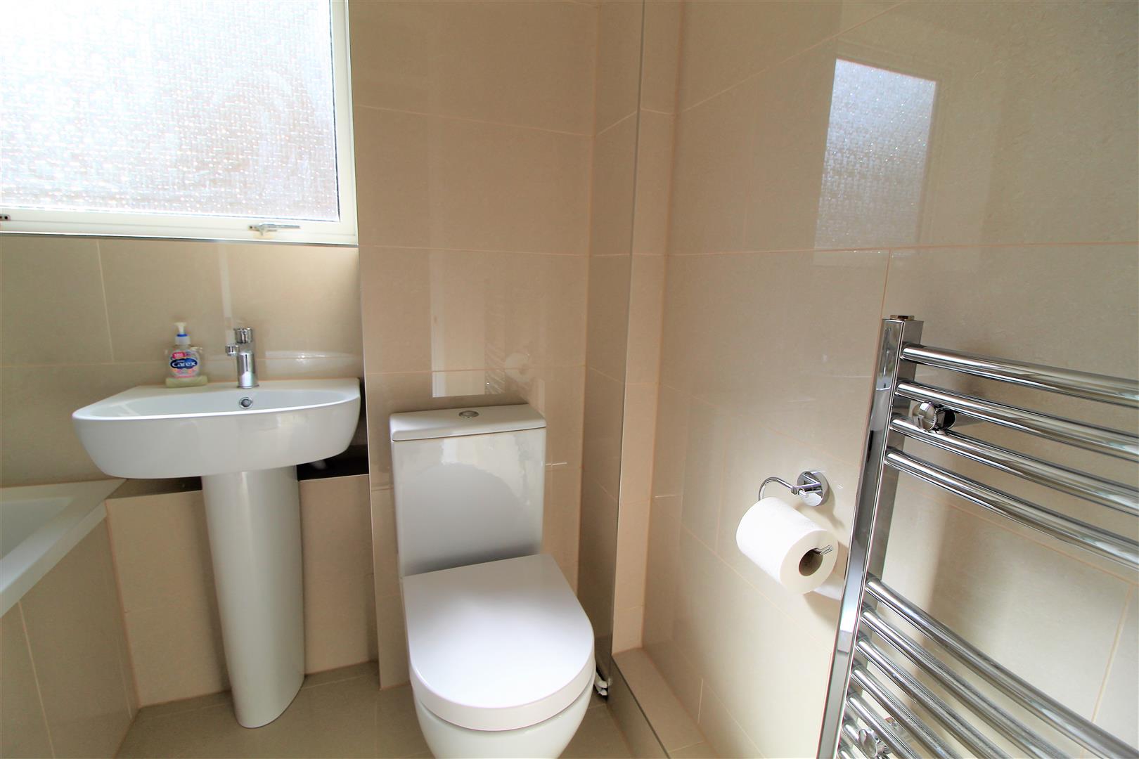 Flat Pampisford Road in Greater London