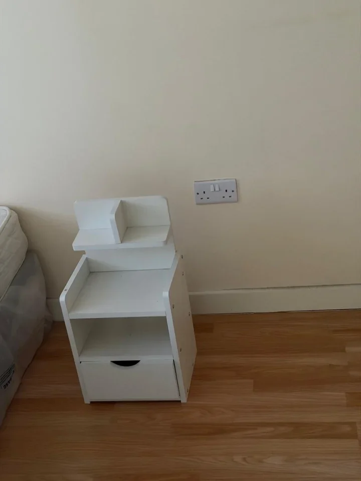 Room Sheldrake Close in Greater London