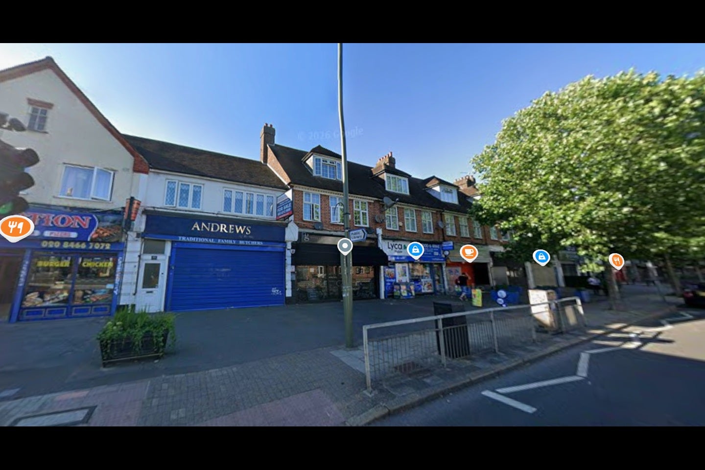Flat Burnt Ash Lane in Greater London