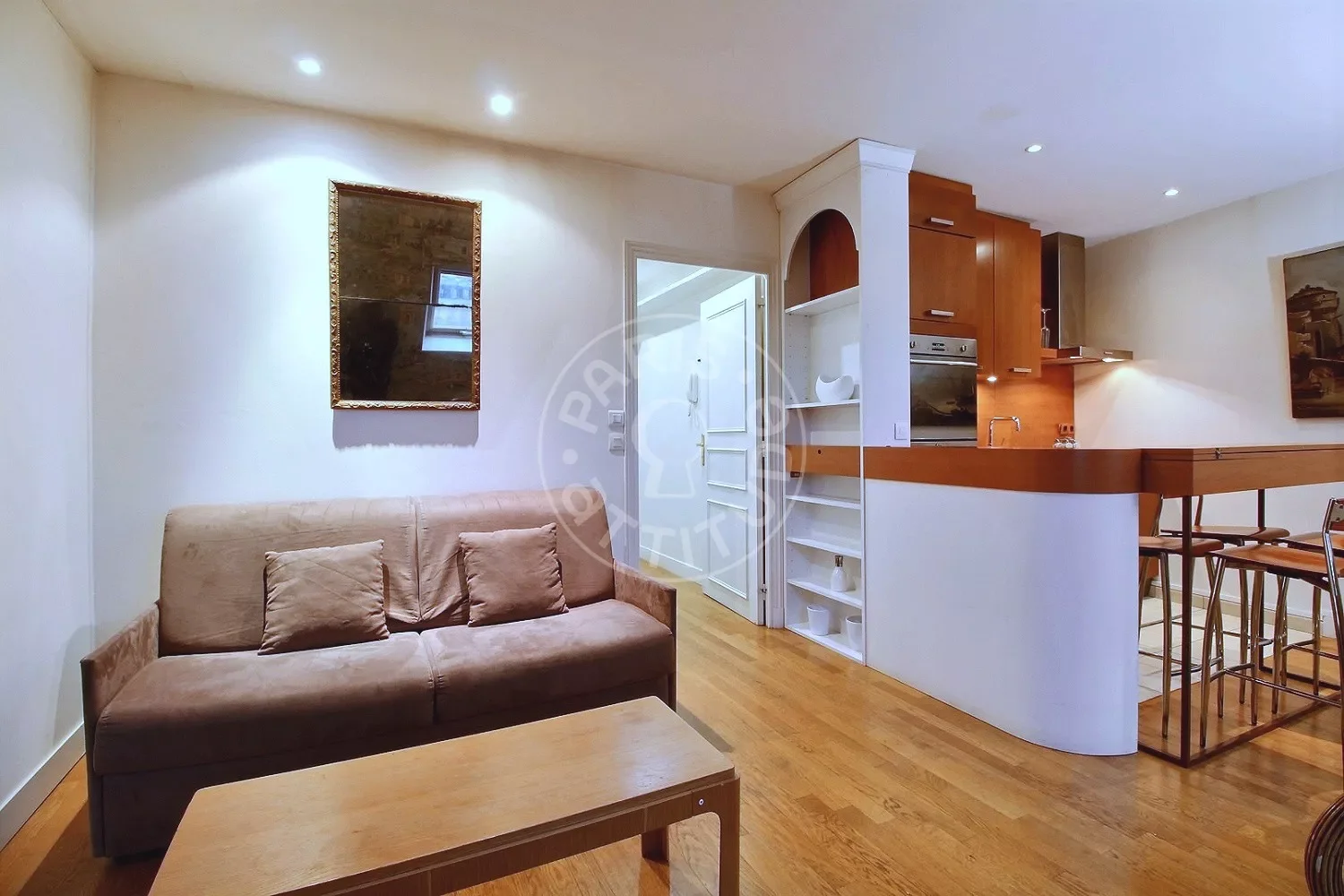Flat Place des Ternes in Paris