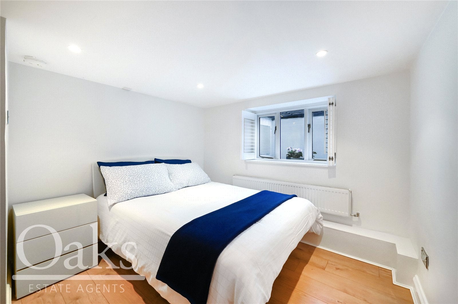 Flat Palace Road in Greater London