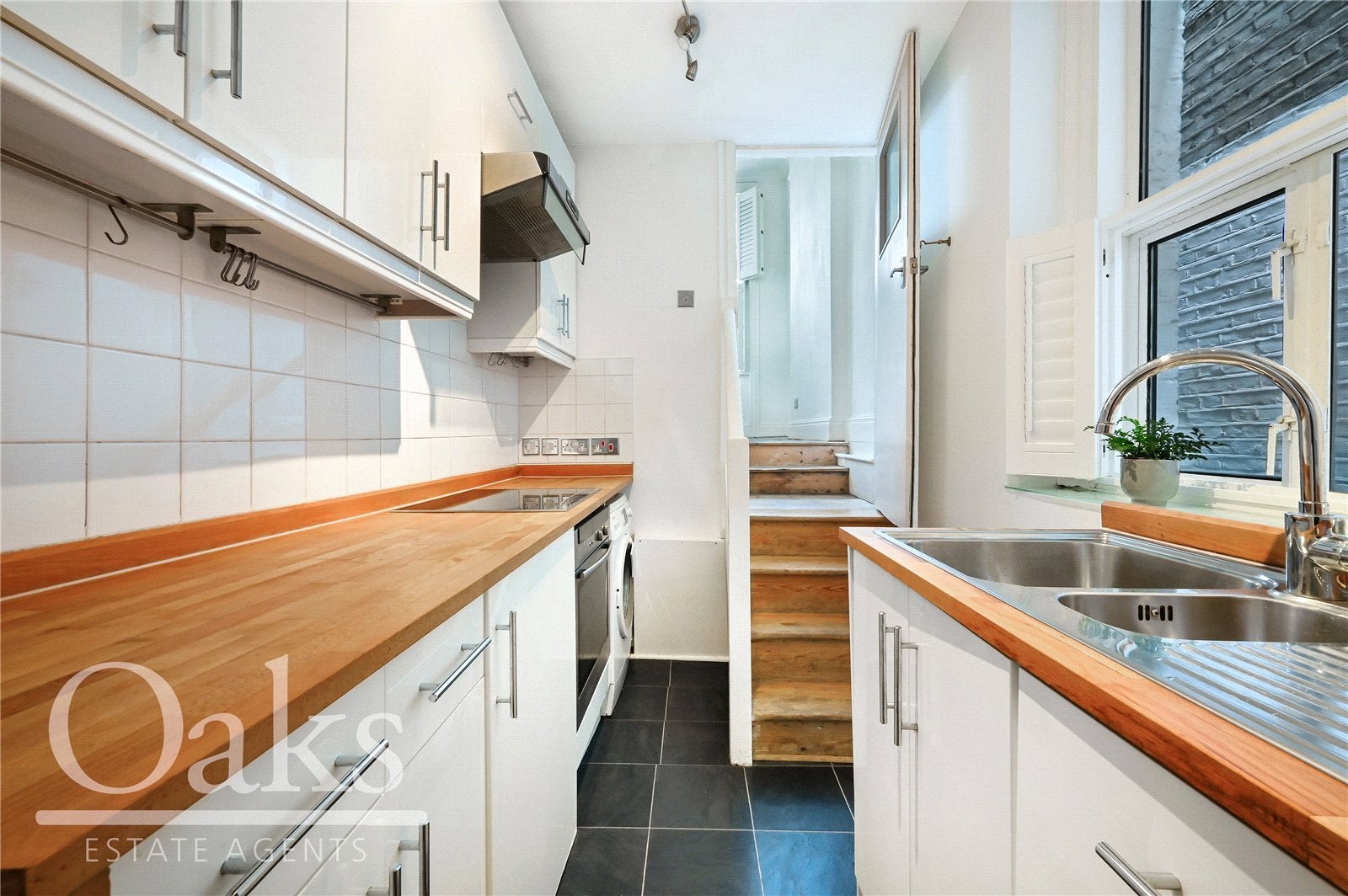 Flat Palace Road in Greater London