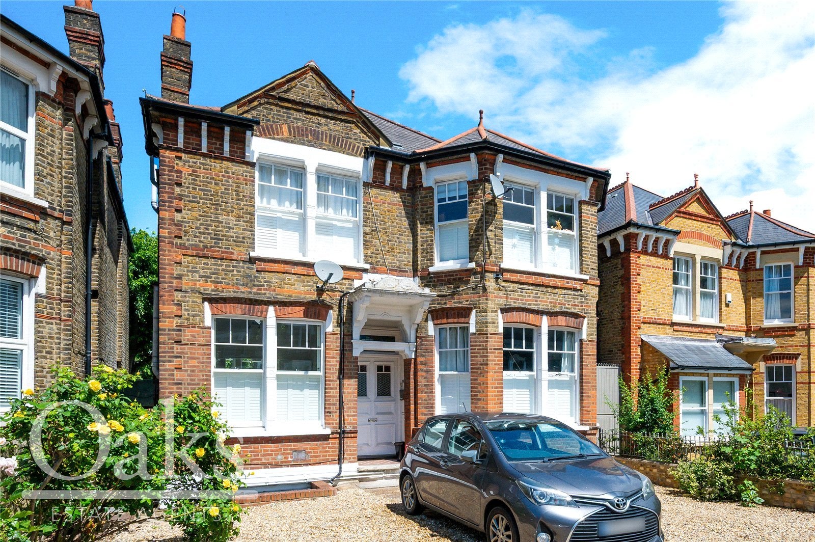 Flat Palace Road in Greater London