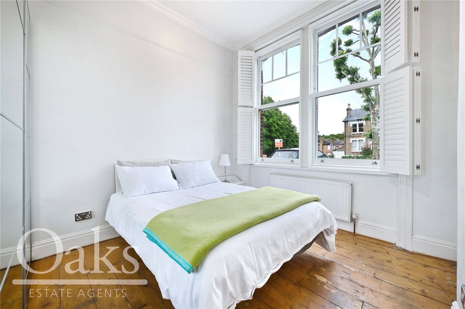 Flat Palace Road in Greater London