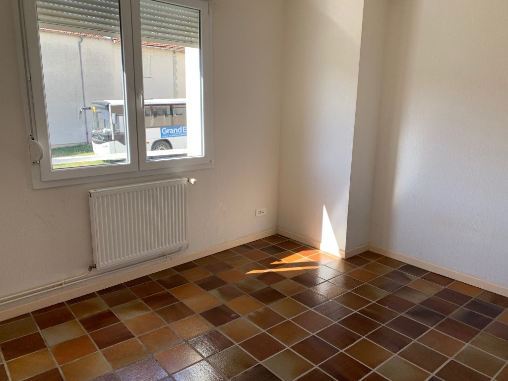 Appartement Rue Jules Henriot à Laheycourt