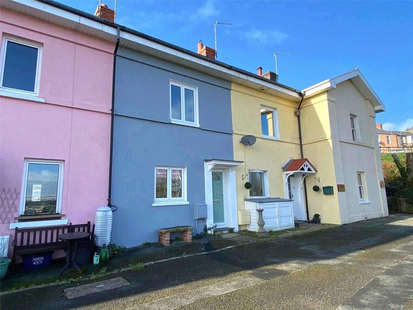 House Railway Terrace in Neyland