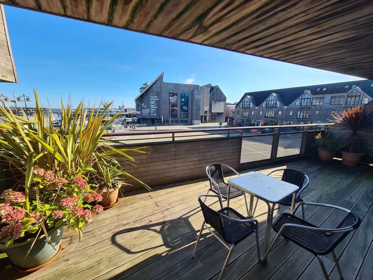 Flat Discovery Quay in Falmouth