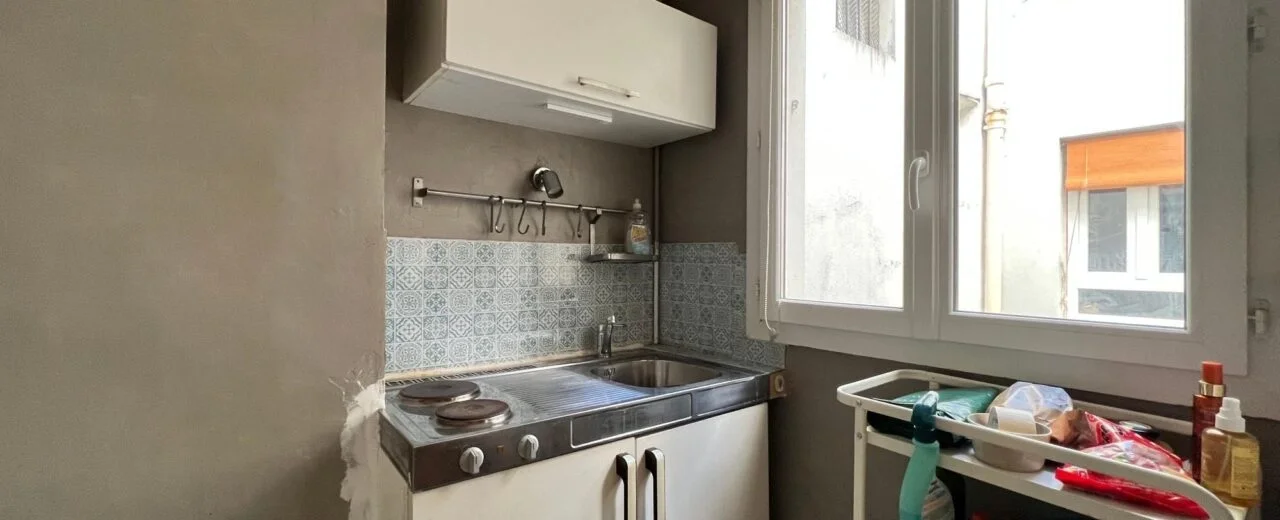 Flat Rue Claude-Rodier in Paris