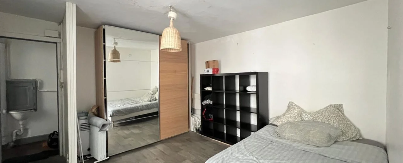 Flat Rue Claude-Rodier in Paris