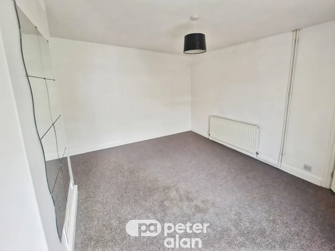 Flat Windsor Road in Pontypool