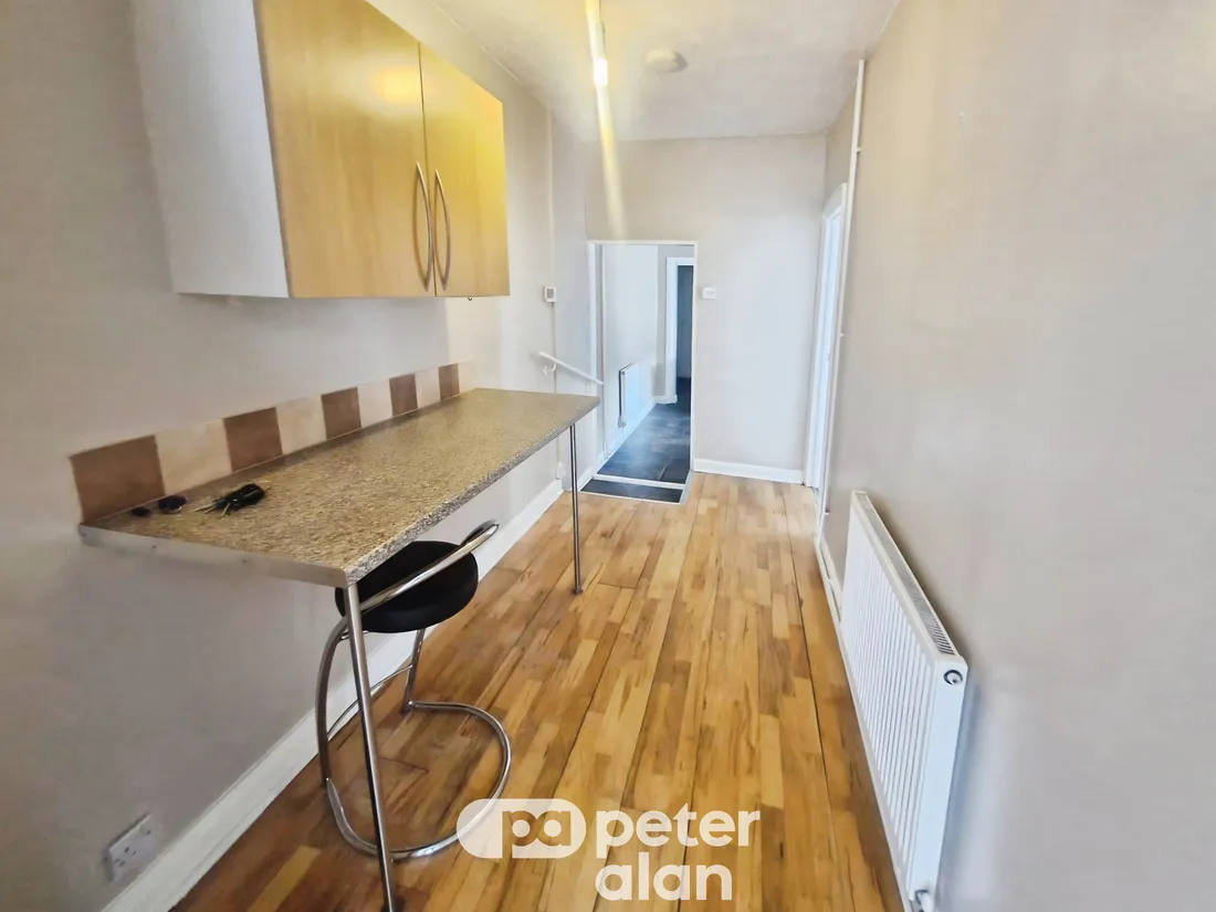 Flat Windsor Road in Pontypool