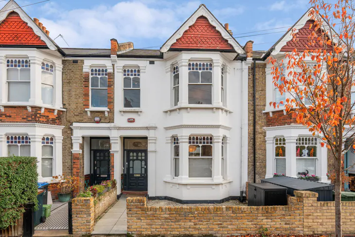 House Creighton Road in Greater London