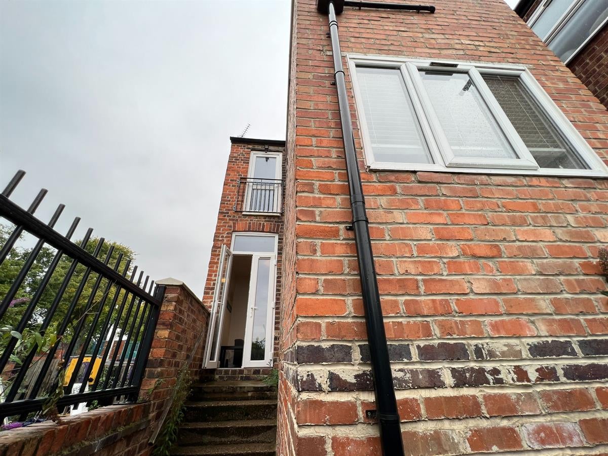Flat Lees Hill Street in Nottingham