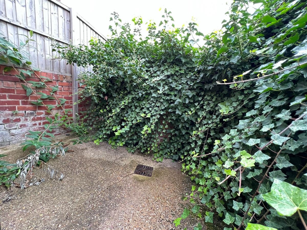 Flat Lees Hill Street in Nottingham
