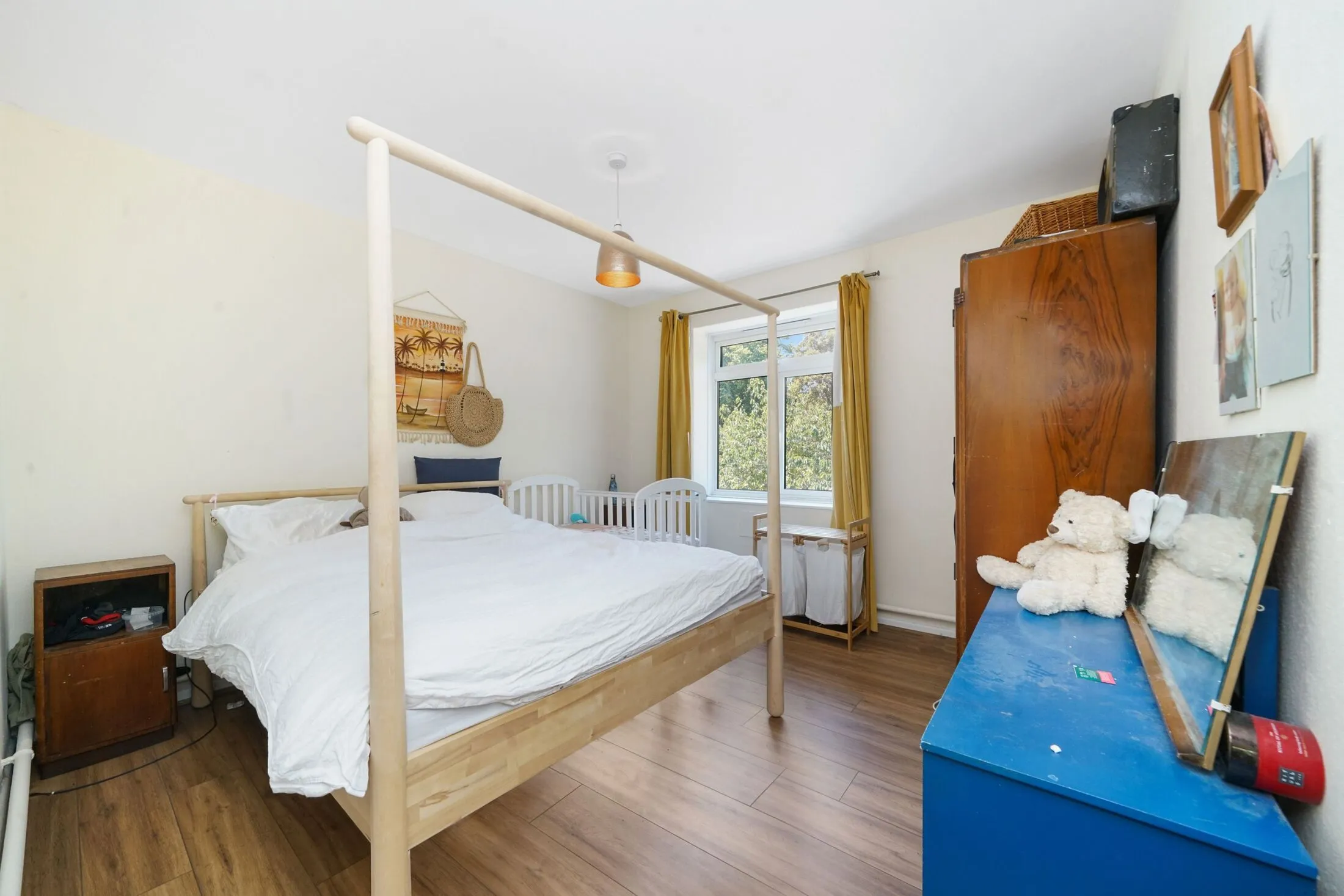 Flat Lapse Wood Walk in Greater London