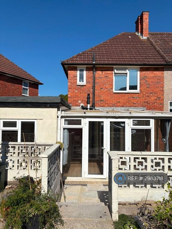 House Wigmore Road in Greater London