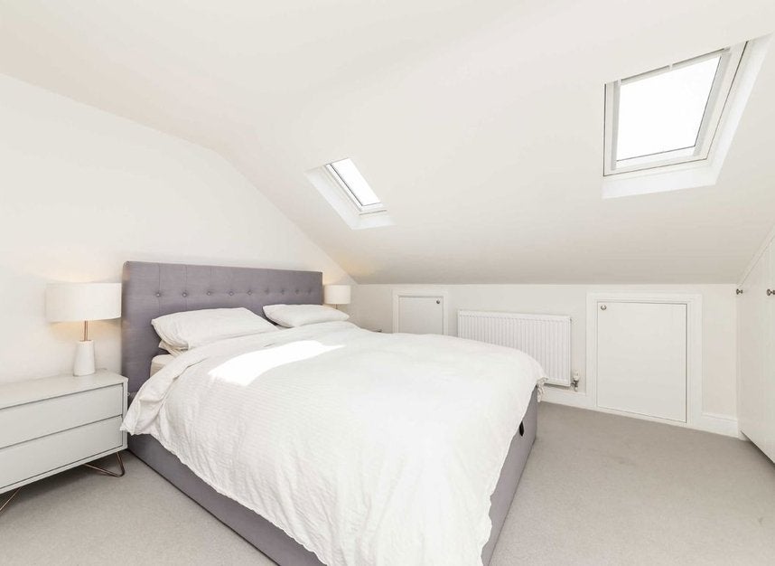 House Eversleigh Road in Greater London