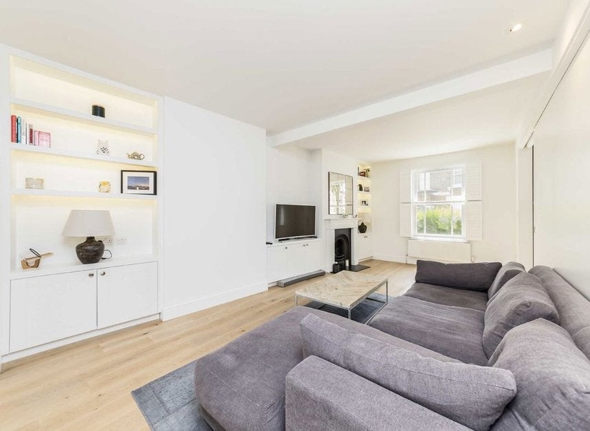 House Eversleigh Road in Greater London