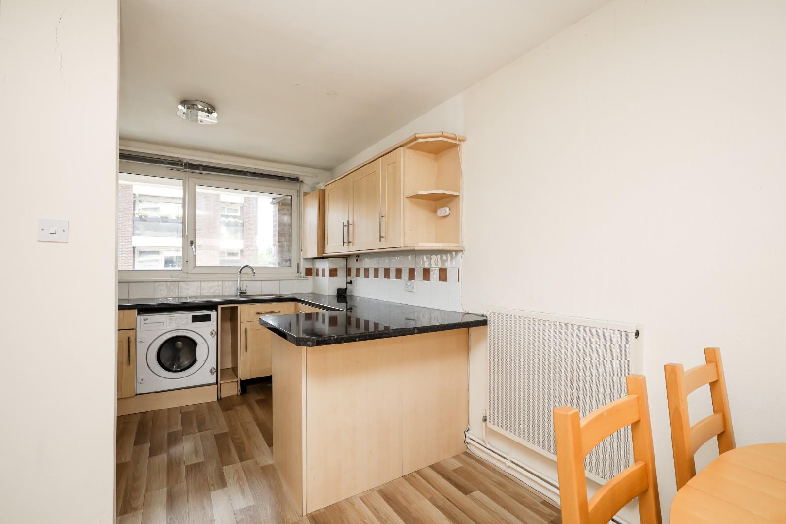 Flat Bell Drive in Greater London