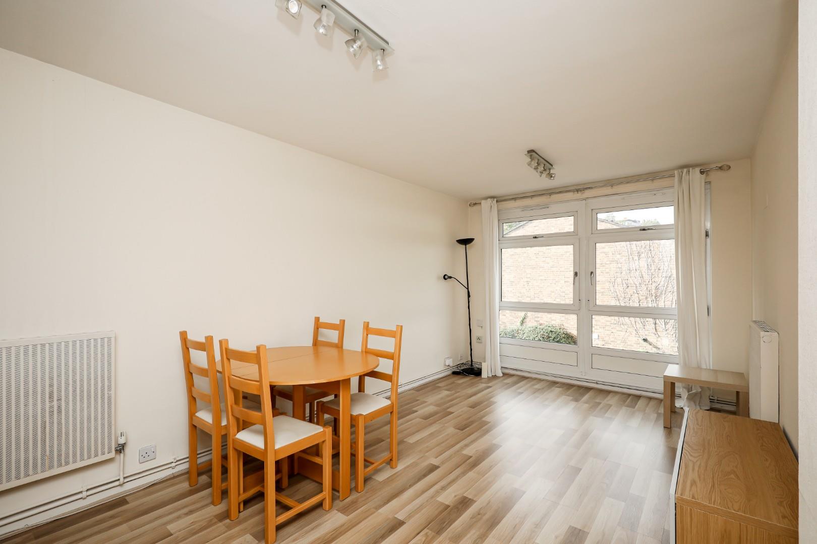 Flat Bell Drive in Greater London