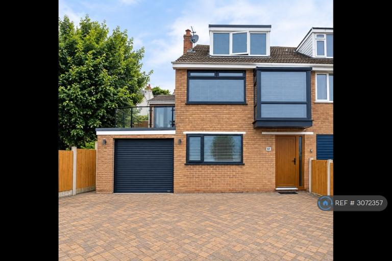 House Ormeside in Penrhyn-Side