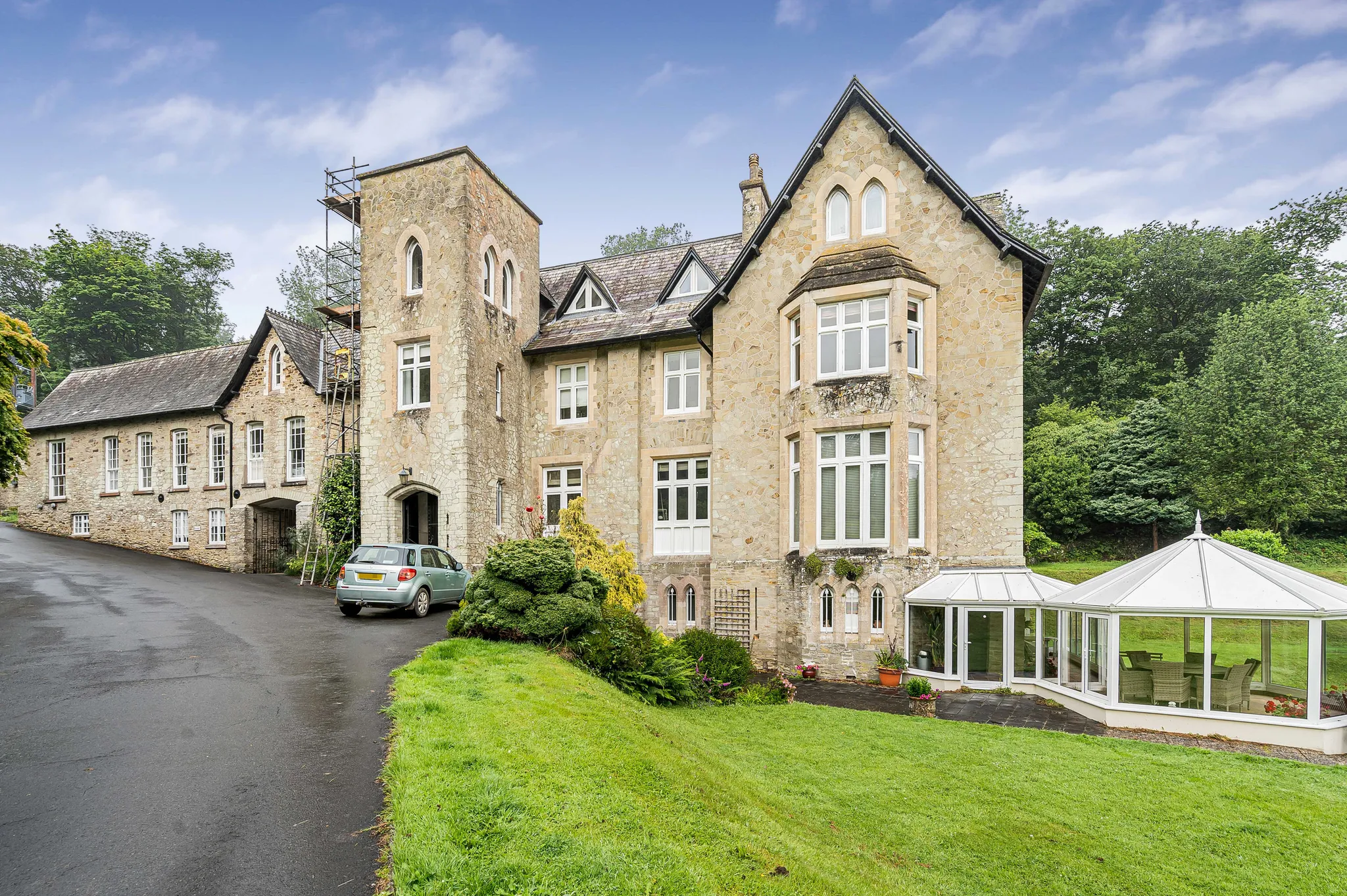 Flat Langwells Court in Blackawton