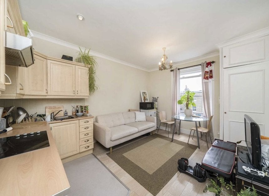 Flat Gunterstone Road in Greater London