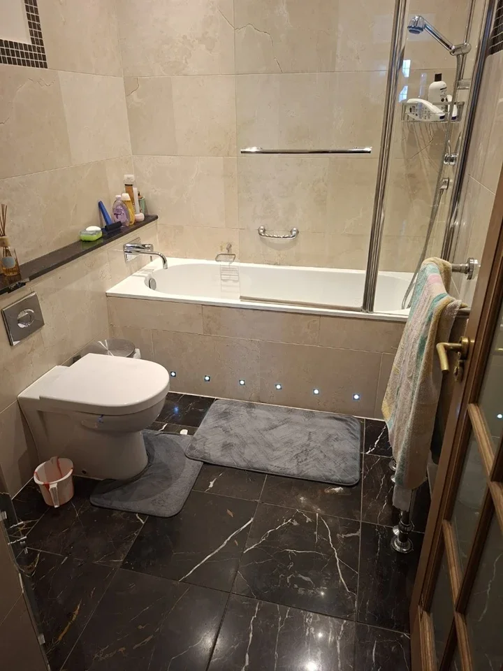 Room Aldborough Road South in Greater London