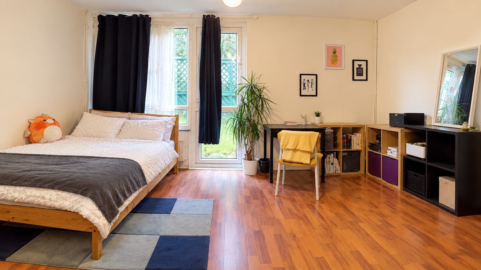Flat Abinger Grove in Greater London