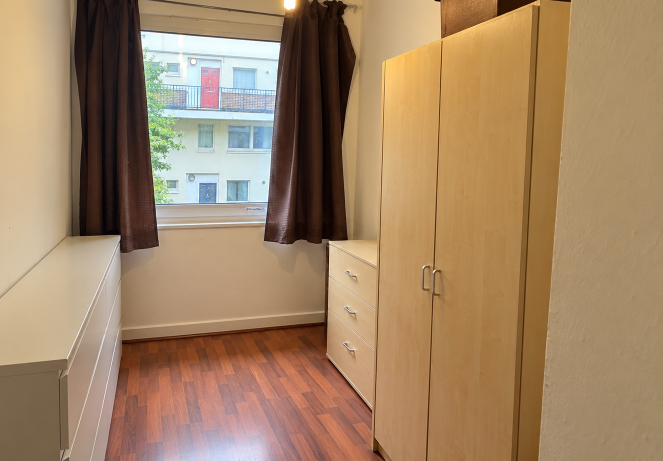 Flat Abinger Grove in Greater London