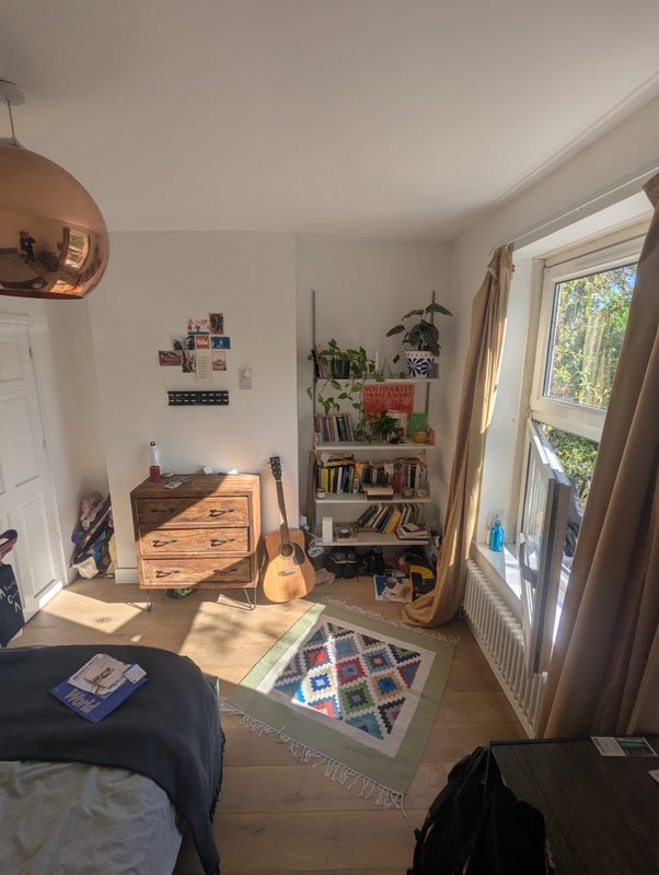 Room Bishops Way in Greater London