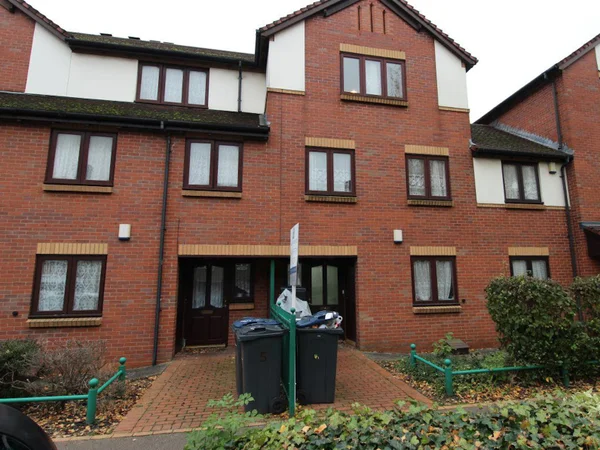 Flat Bodmin Grove in Birmingham