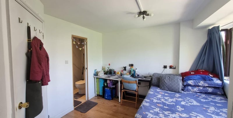 Room Pointers Close in Greater London