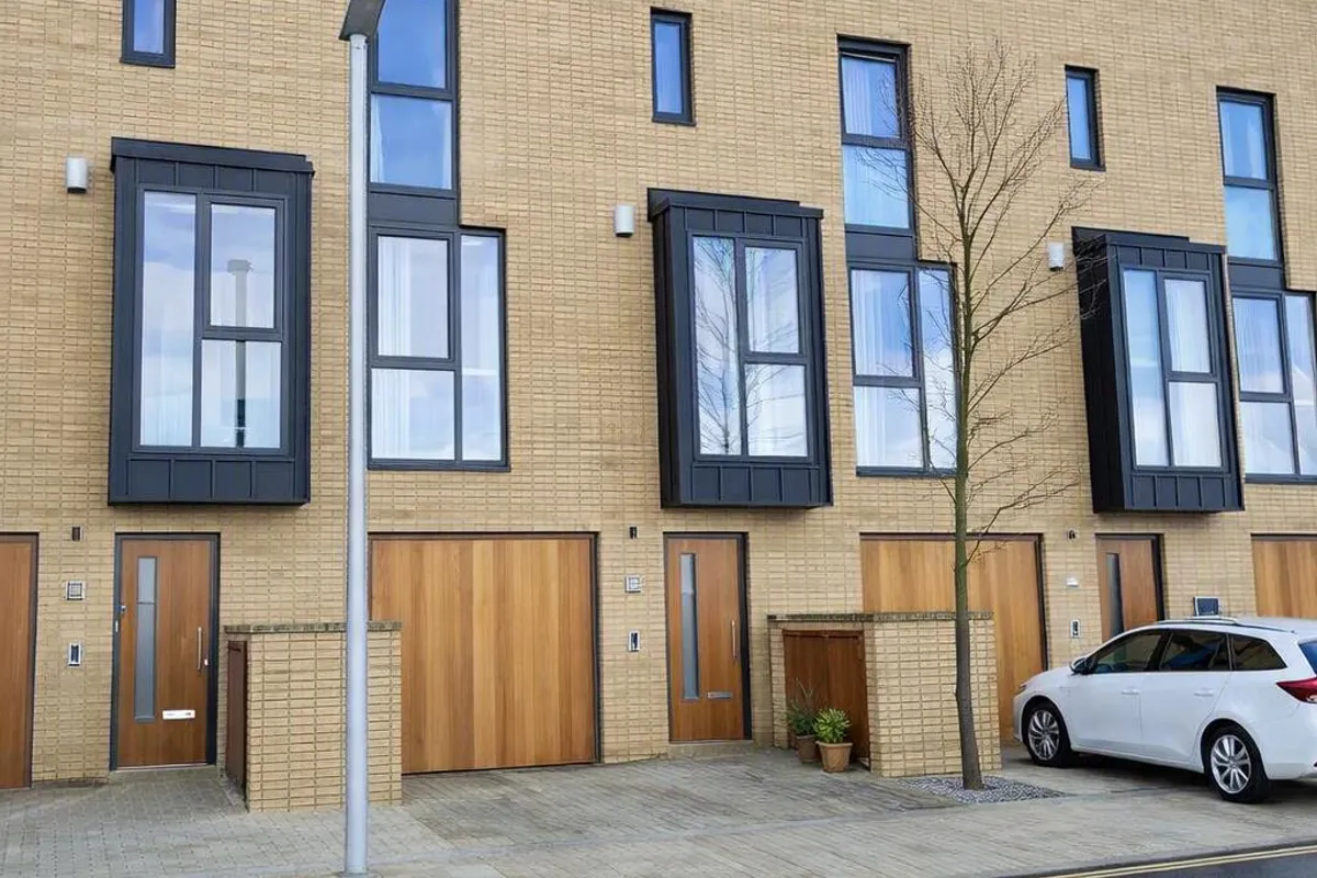 House Empire Way in Cardiff
