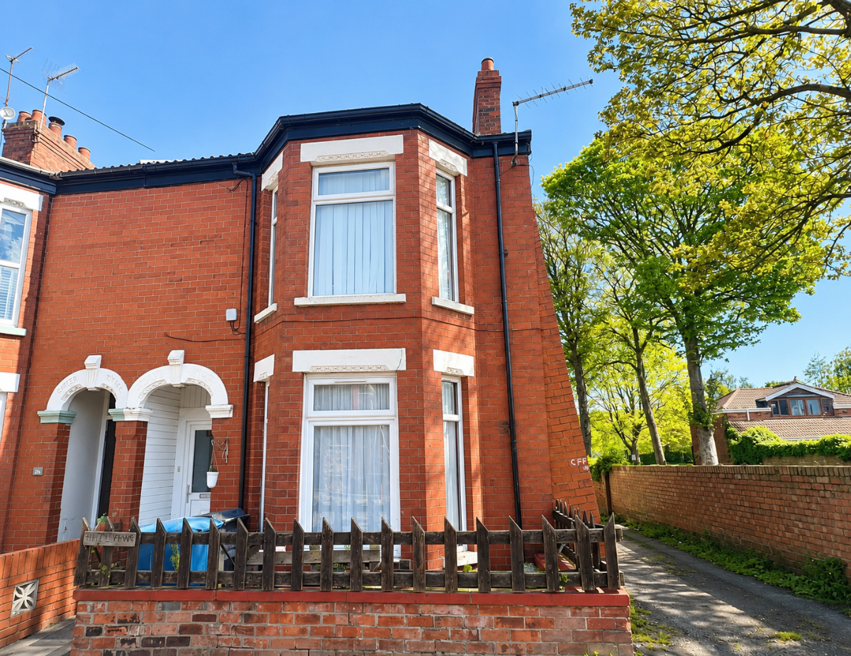Flat Summergangs Road in Hull