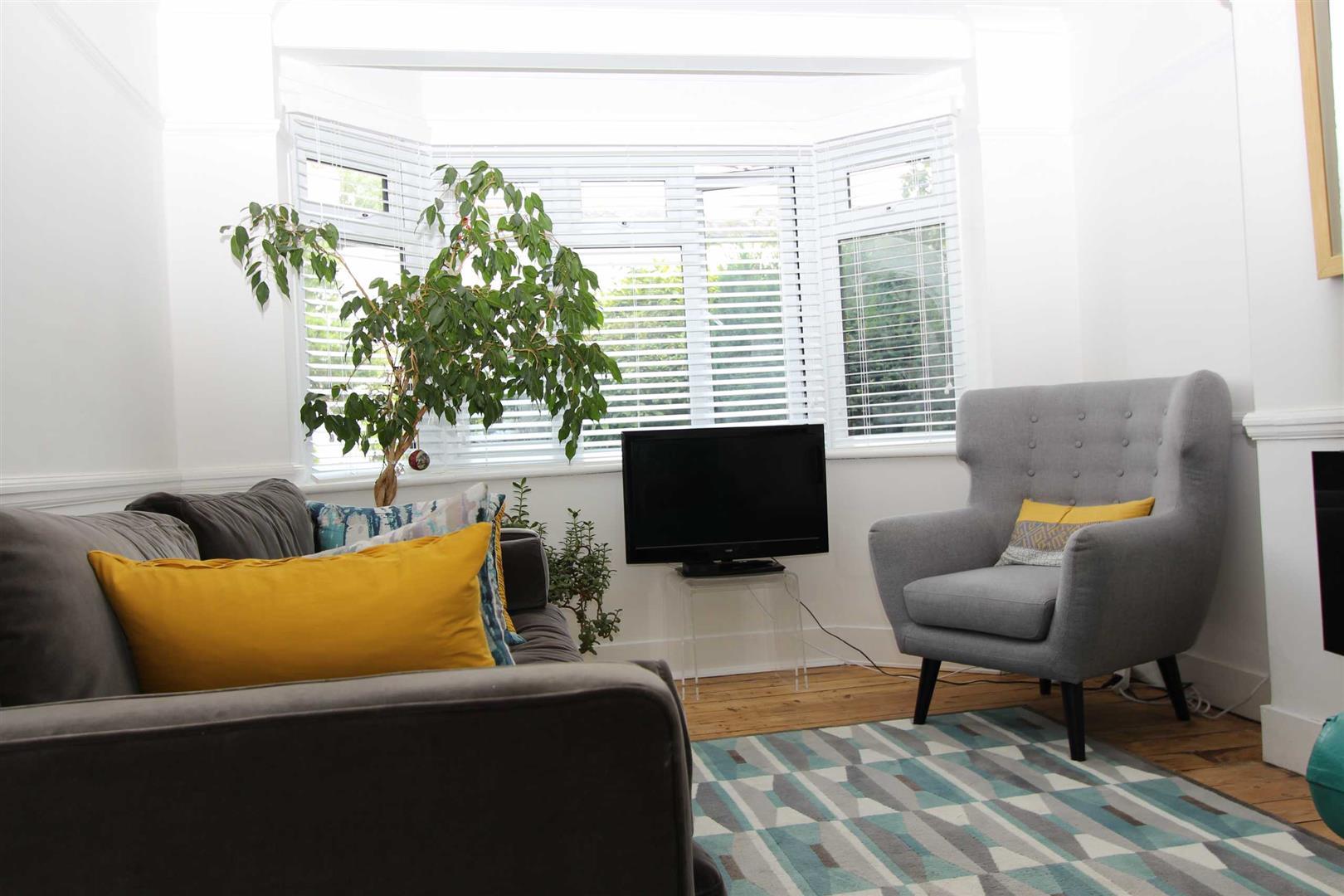 Flat York Crescent in Epping Forest