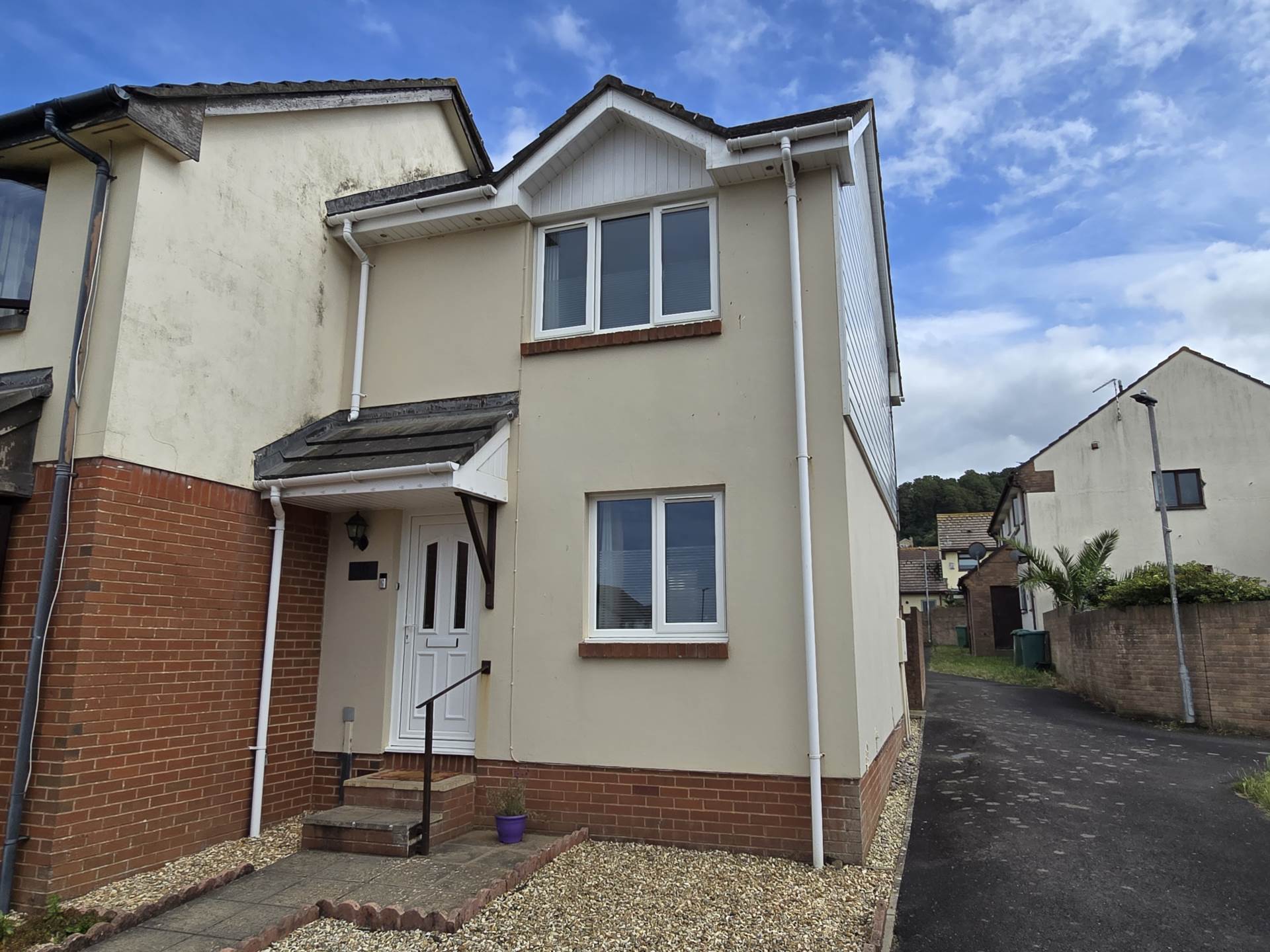 House Ridgeway Close in Torridge District