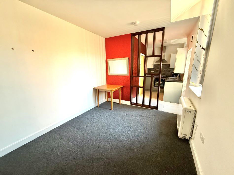 Flat Ashbourne Street in Leicester