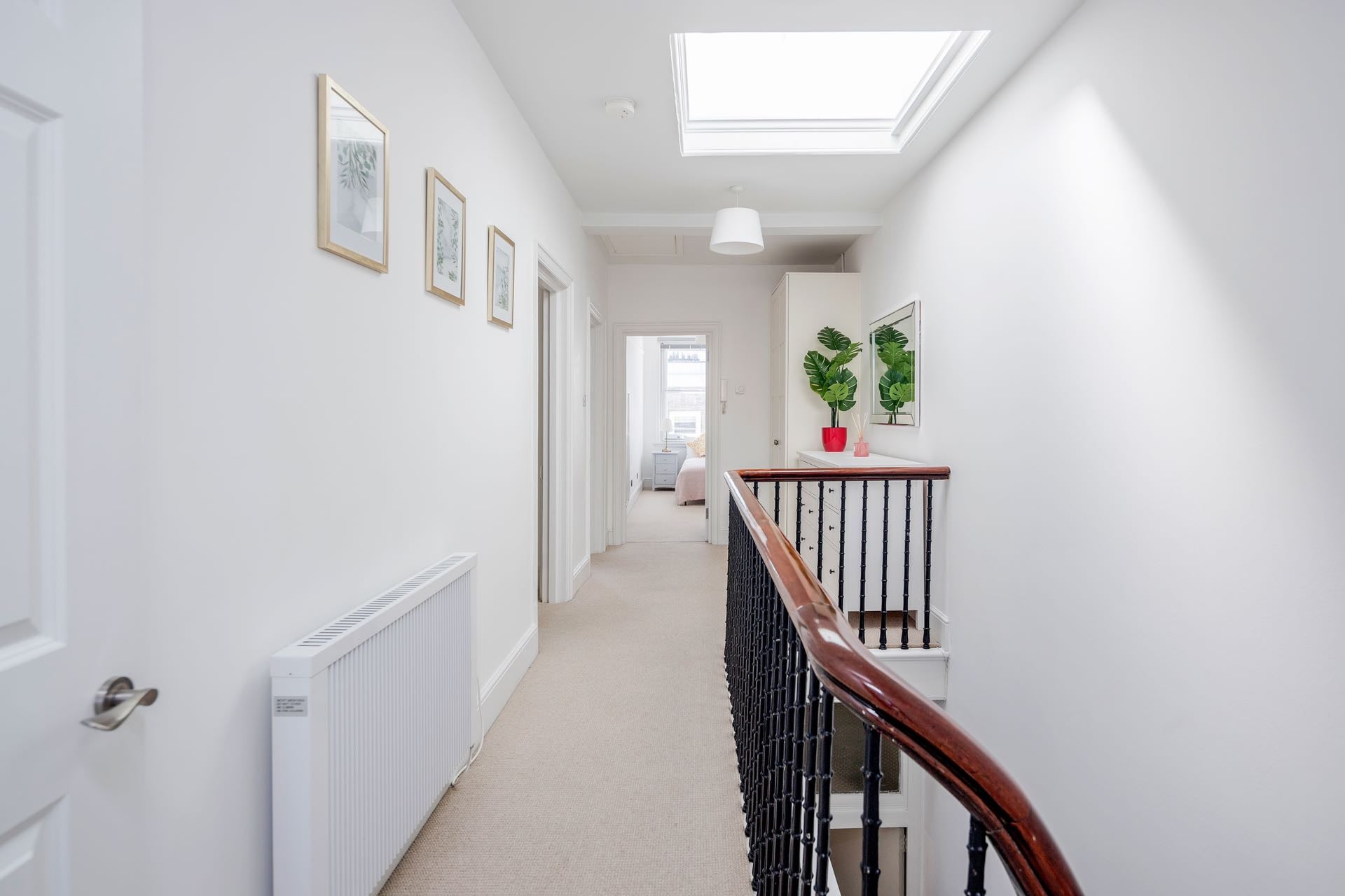 Flat Petersham Place in Greater London