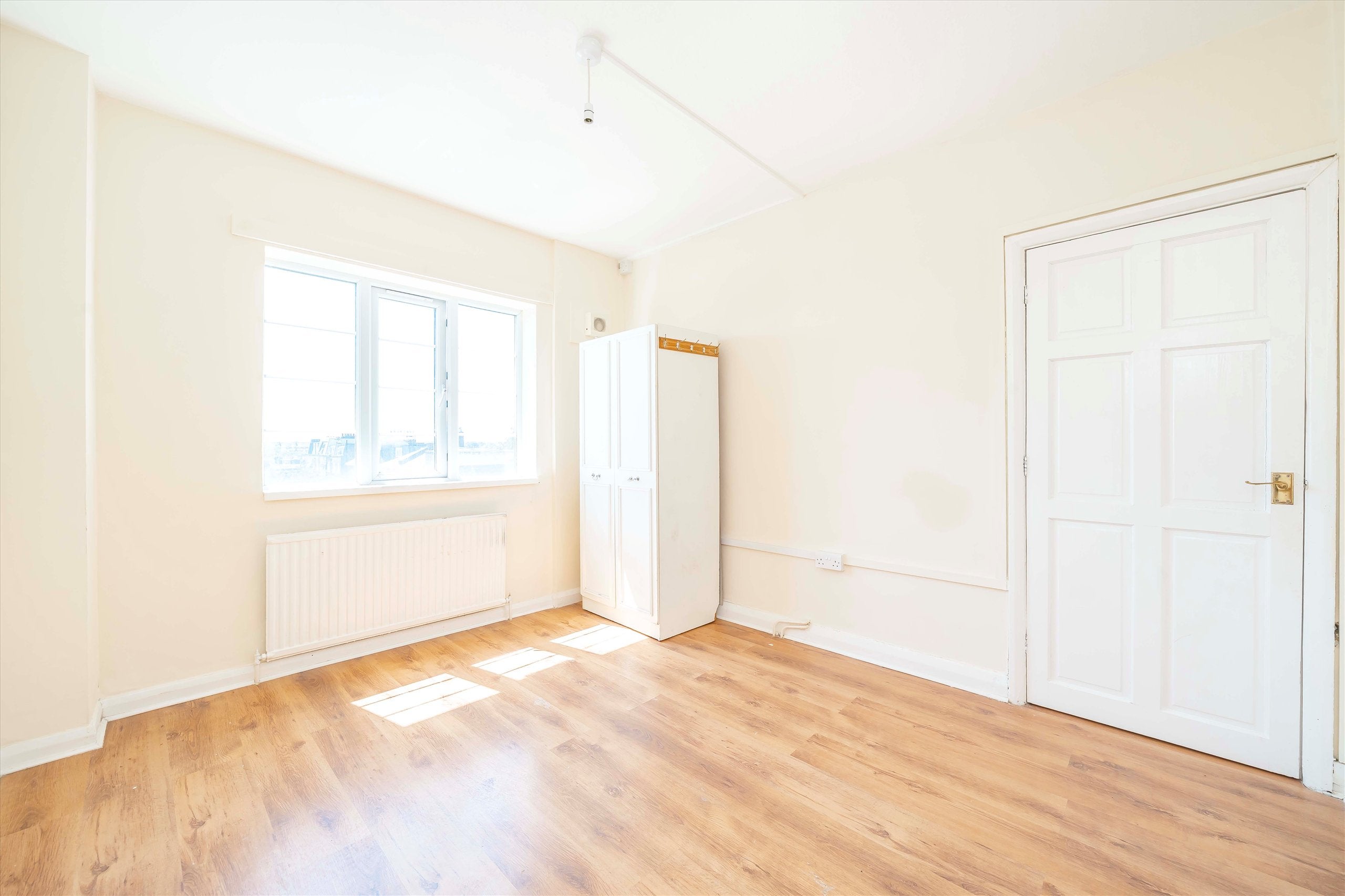 Flat Keith Grove in Greater London