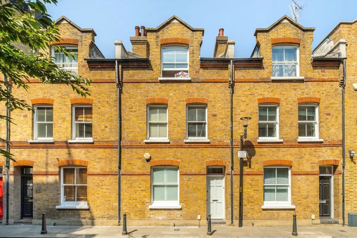 House Queen Elizabeth Street in Greater London