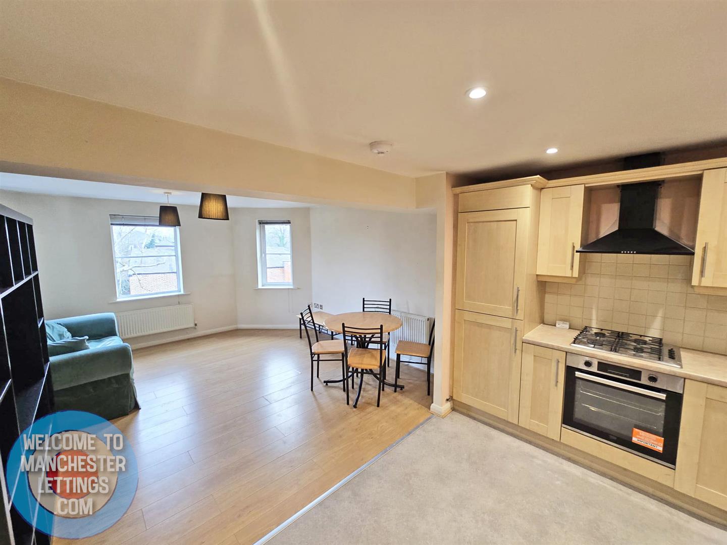 Flat Wilmslow Road in Manchester