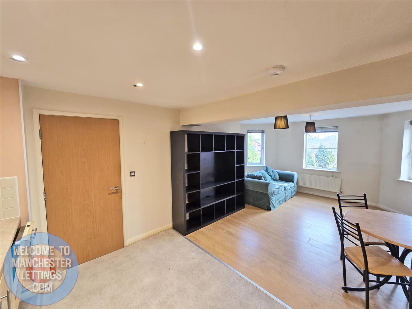 Flat Wilmslow Road in Manchester