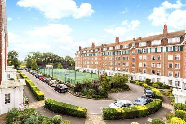 Flat Richmond Hill in Greater London