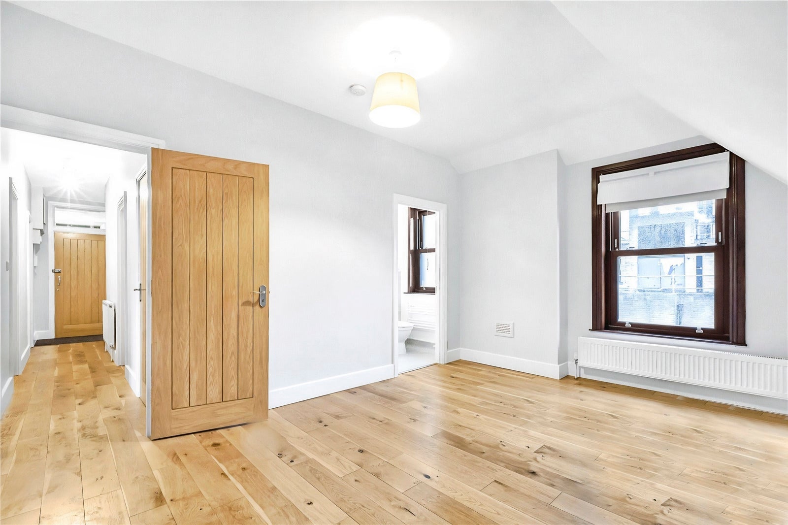 Flat Mare Street in Greater London