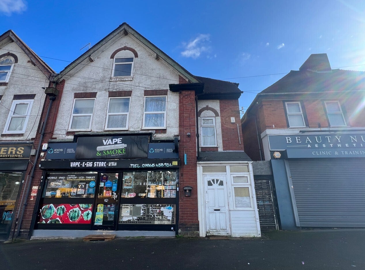 Flat Merritts Brook Lane in Birmingham