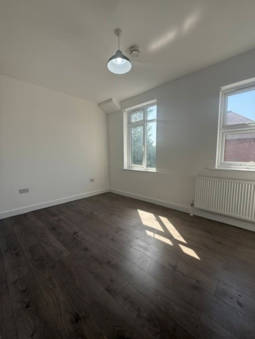 Flat Warrington Road in Greater London