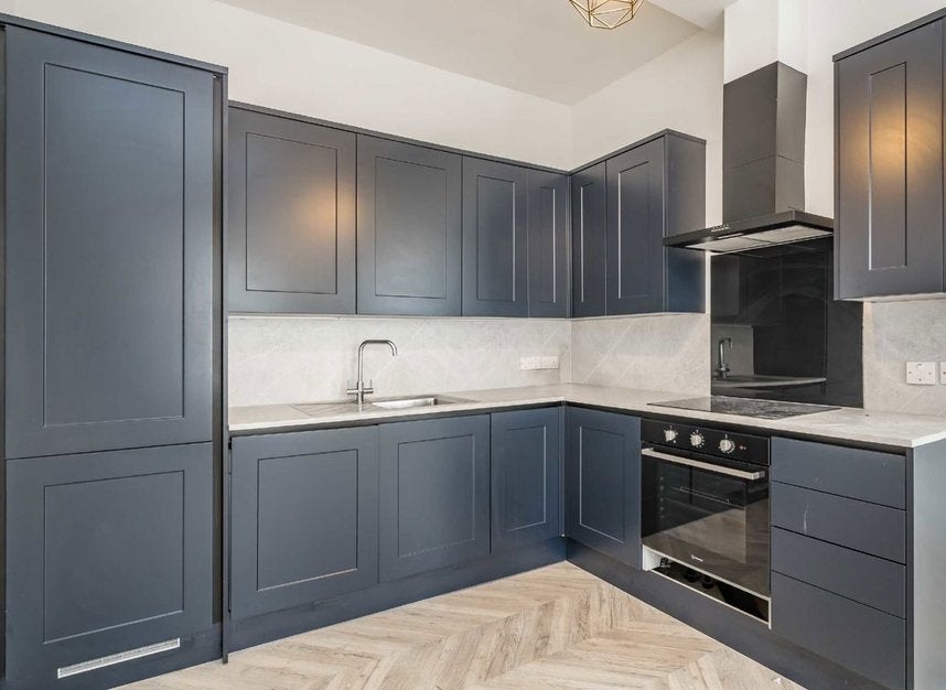 Flat Ashdown Crescent in Greater London