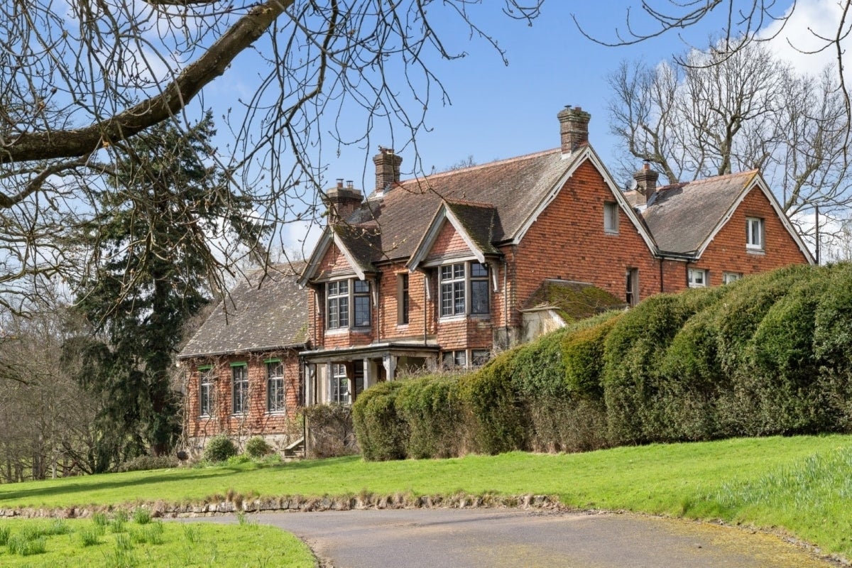 House Tinkers Lane in Wealden